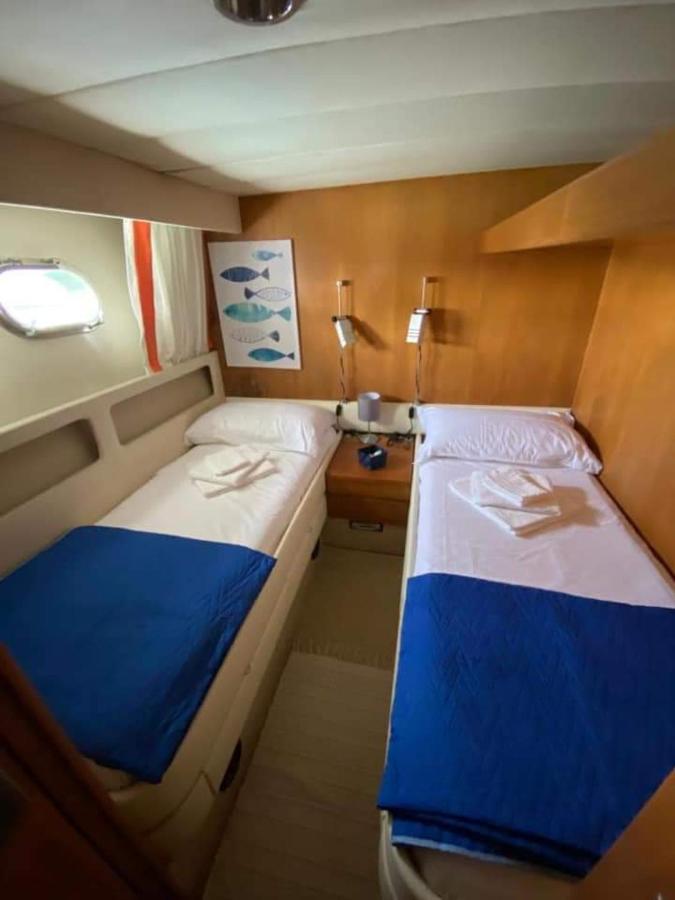 فندق أوستِيا أنتيكافي  Boat And Breakfast Fiumicino - Roma المظهر الخارجي الصورة