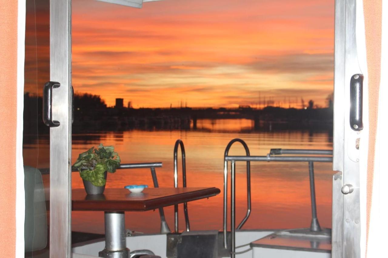 فندق أوستِيا أنتيكافي  Boat And Breakfast Fiumicino - Roma المظهر الخارجي الصورة