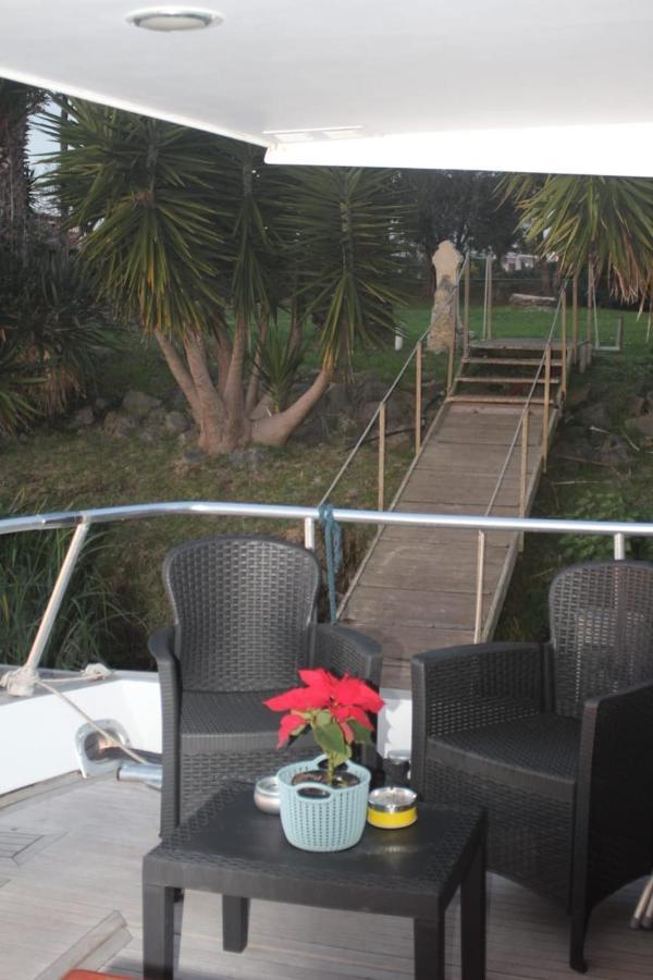 فندق أوستِيا أنتيكافي  Boat And Breakfast Fiumicino - Roma المظهر الخارجي الصورة