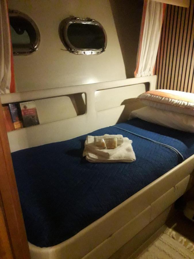 فندق أوستِيا أنتيكافي  Boat And Breakfast Fiumicino - Roma المظهر الخارجي الصورة